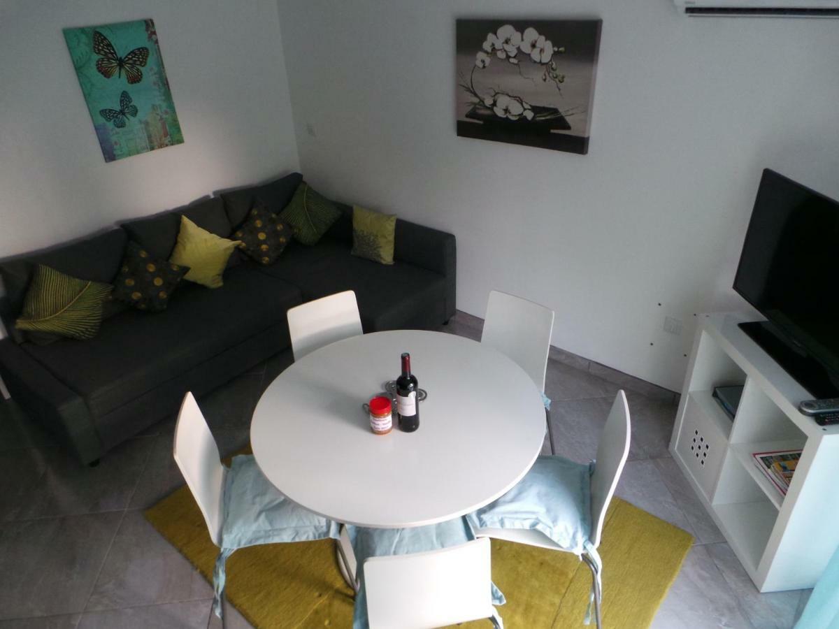 Appartement Vue Montagne Garéoult Extérieur photo